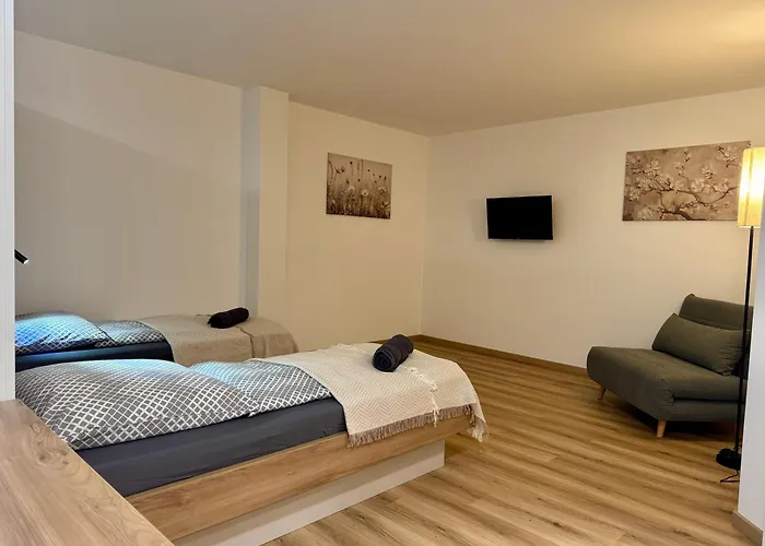 Apartment, Zimmer, * Traitsching